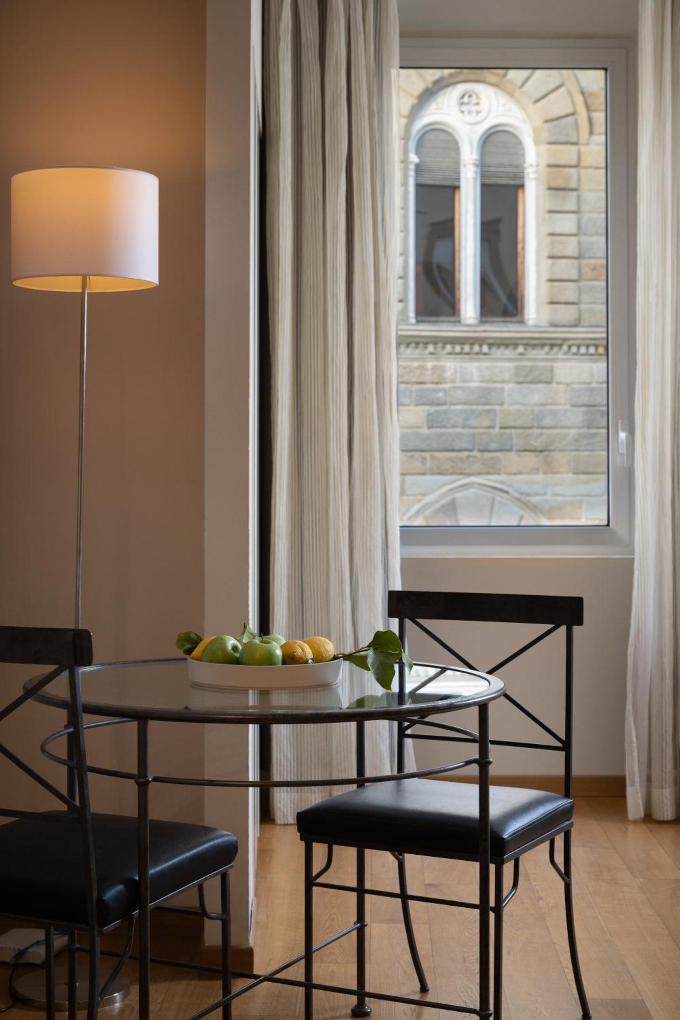 Апарт отель Relais Piazza Signoria Флоренция Экстерьер фото