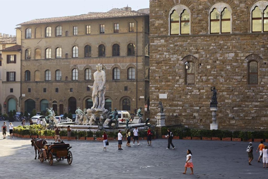 Апарт отель Relais Piazza Signoria Флоренция Экстерьер фото